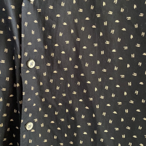 Trendy Saks Fifth Avenue Men’s Dress Shirt - Picture 3 of 4